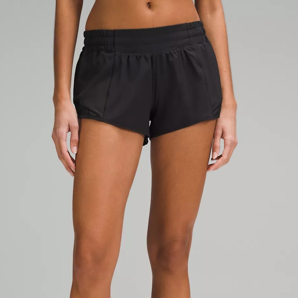 Lululemon Hotty Hot Low-Rise Lined Short 2.5"